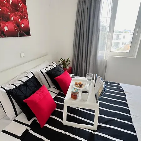 Gennadi Holiday Home